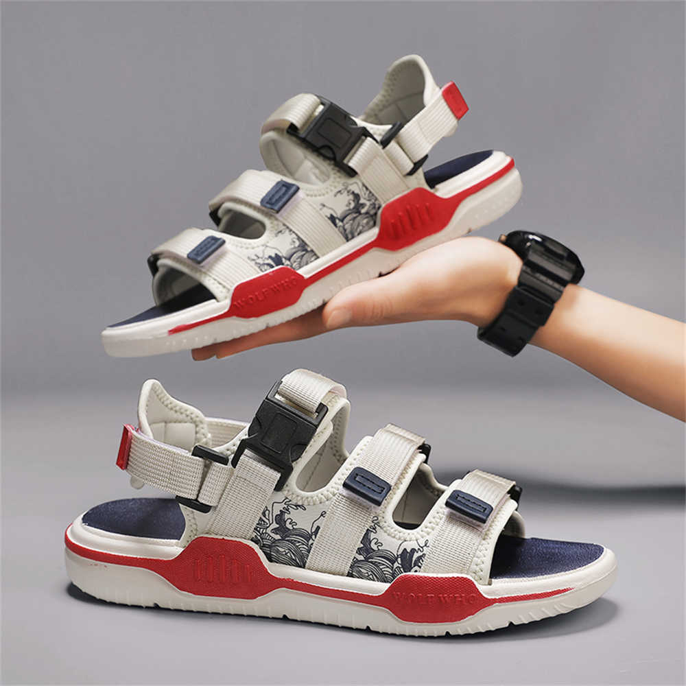 Size 40 Anti-skid Men's Sandal - Men Shoes Expensive ulasan dan harga